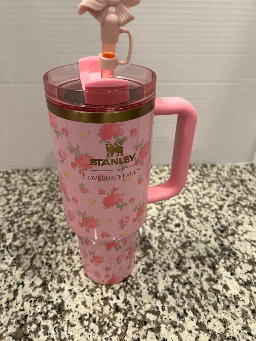 Stanley Pink Love Shack Floral Travel Tumbler with Handle and Gold Logo New 40oz